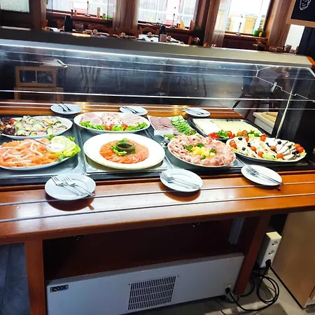 公寓 楚姆斯特林宾馆 *